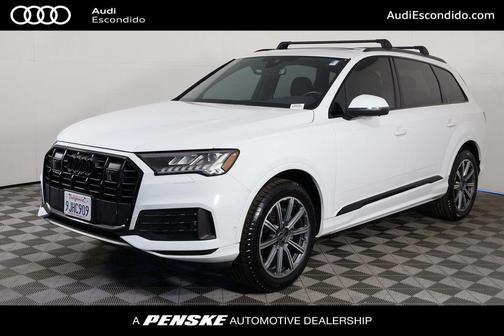 2023 Audi Q7 45 Premium Plus