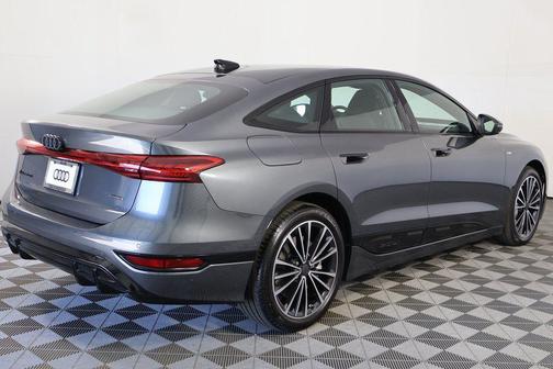 Daytona Gray Pearl Effect 2027 Audi A6 e-tron Premium Plus