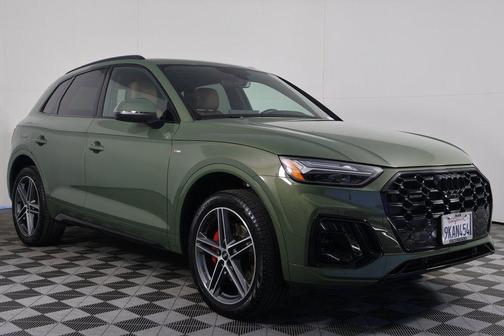 District Green Metallic 2024 Audi Q5 e 55 S line Premium Plus