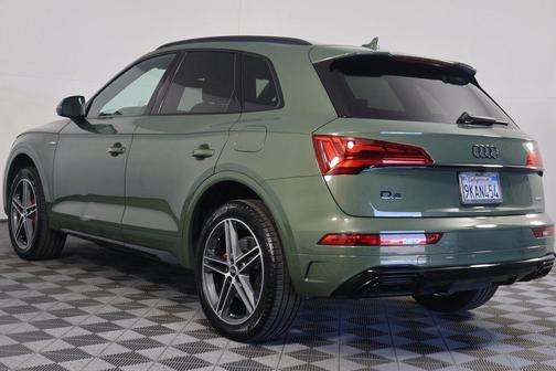 District Green Metallic 2024 Audi Q5 e 55 S line Premium Plus