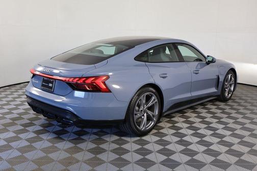 2023 Audi e-tron GT Premium Plus quattro