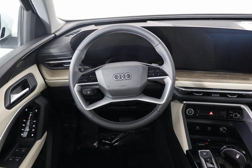 2025 Audi Q5 Premium TFSI quattro S tronic