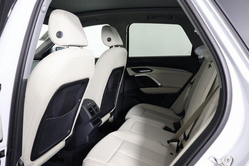 Arkona White 2026 Audi Q5 Premium TFSI quattro S tronic