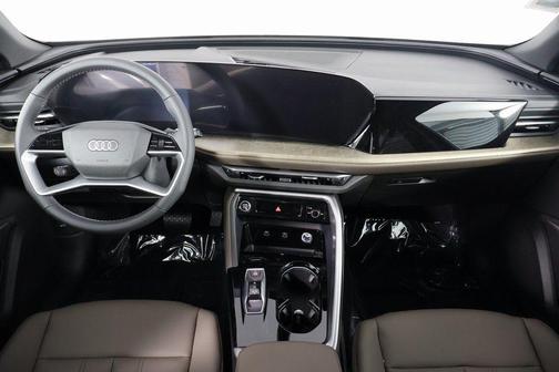 Glacier White Metallic 2026 Audi Q5 Premium Plus TFSI quattro S tronic