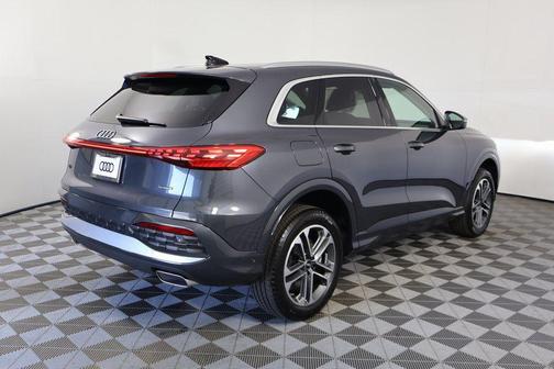 2025 Audi Q5 Premium TFSI quattro S tronic