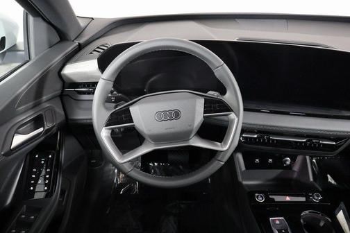 Glacier White Metallic 2027 Audi Q6 e-tron Premium