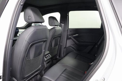 Glacier White Metallic 2027 Audi Q6 e-tron Premium