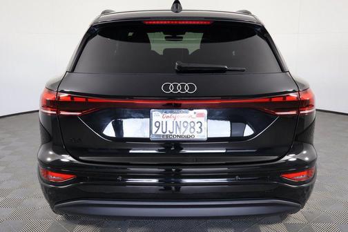 2025 Audi Q6 e-tron Premium Plus quattro