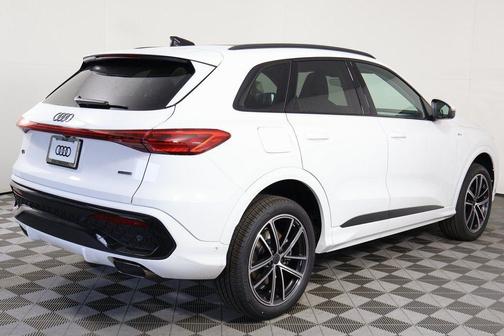 Arkona White 2026 Audi Q5 Premium Plus TFSI quattro S tronic