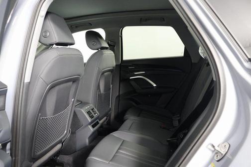 Florett Silver Metallic 2026 Audi Q5 Premium Plus TFSI quattro S tronic