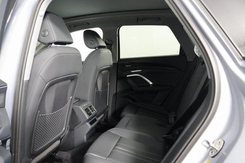 Florett Silver Metallic 2026 Audi Q5 Premium Plus TFSI quattro S tronic