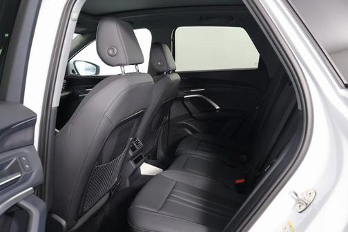 Glacier White Metallic 2026 Audi Q5 2.0T