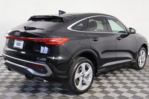 Mythos Black Metallic 2026 Audi Q5 Sportback Premium Plus TFSI quattro S tronic