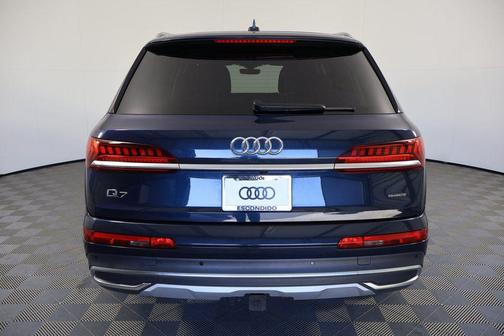 2023 Audi Q7 45 Premium Plus