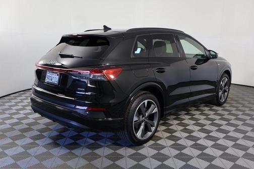 2024 Audi Q4 e-tron Premium Plus 55 quattro