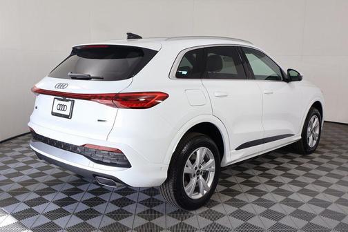 2025 Audi Q5 Premium