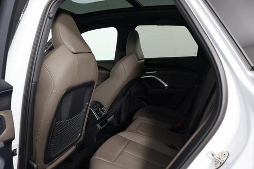 Arkona White 2026 Audi Q5 Premium Plus TFSI quattro S tronic