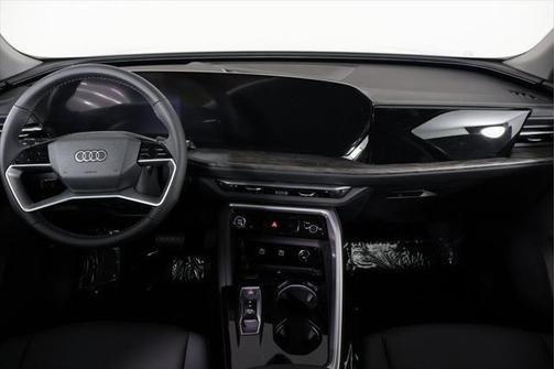 2025 Audi Q5 Premium TFSI quattro S tronic