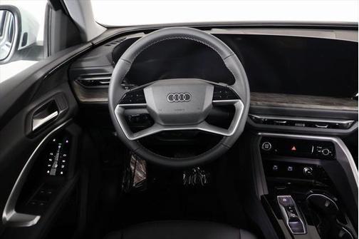 2025 Audi Q5 Premium TFSI quattro S tronic