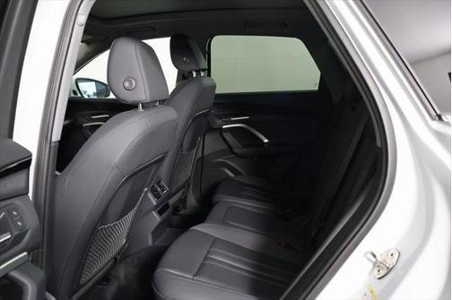 2025 Audi Q5 Premium TFSI quattro S tronic