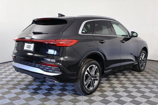 2025 Audi Q5 Premium Plus TFSI quattro S tronic