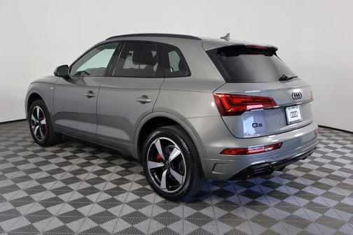 2024 Audi Q5 45 S line Premium Plus