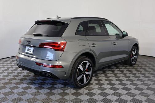 2024 Audi Q5 45 S line Premium Plus