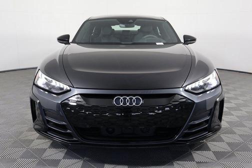 2024 Audi e-tron GT Premium Plus quattro