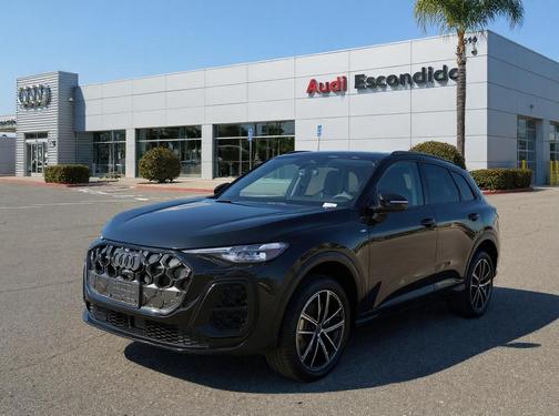 Mythos Black Metallic 2026 Audi Q5 Premium Plus TFSI quattro S tronic