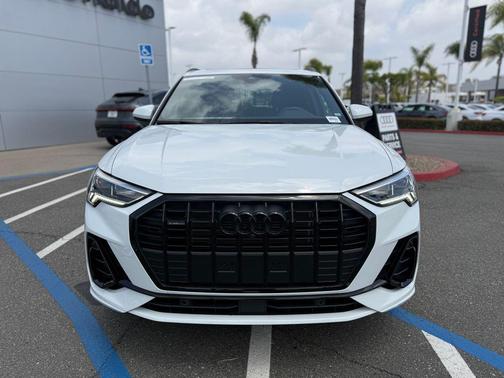 Glacier White Metallic 2023 Audi Q3 45 S line Premium Plus