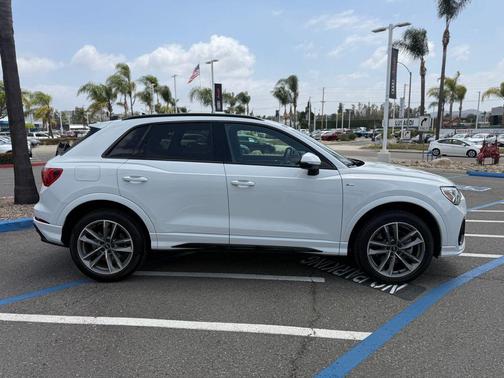 Glacier White Metallic 2023 Audi Q3 45 S line Premium Plus