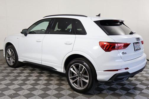 Glacier White Metallic 2023 Audi Q3 45 S line Premium Plus