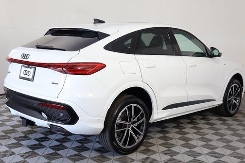 Arkona White 2026 Audi Q5 Sportback Premium Plus TFSI quattro S tronic