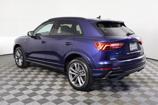 2024 Audi Q3 Premium 45 TFSI S line quattro Tiptronic