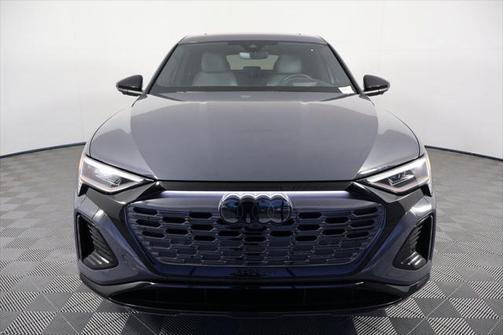 2024 Audi Q8 e-tron S line Prestige quattro