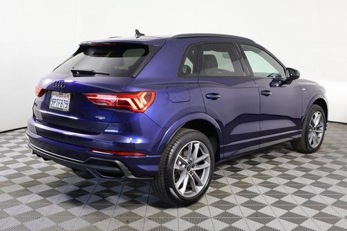 2024 Audi Q3 Premium 45 TFSI S line quattro Tiptronic