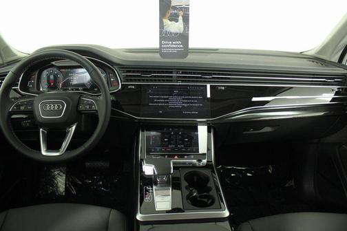 2025 Audi Q7 55 Premium Plus