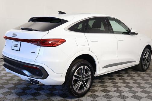 Arkona White 2026 Audi Q5 Sportback Premium TFSI quattro S tronic