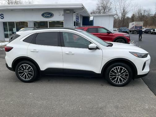 2024 Ford Escape PHEV
