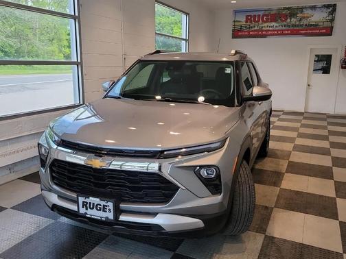 Sterling Gray Metallic 2025 Chevrolet Trailblazer LT