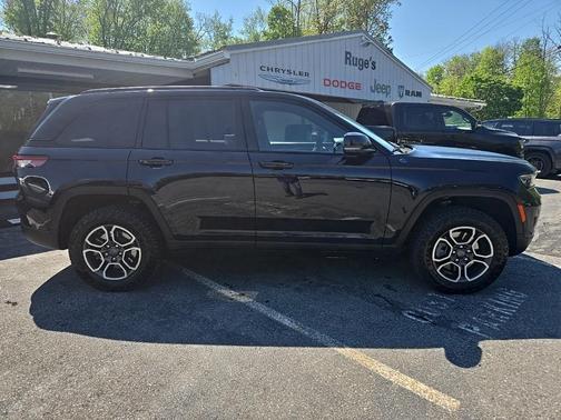 2024 Jeep Grand Cherokee 4xe Trailhawk