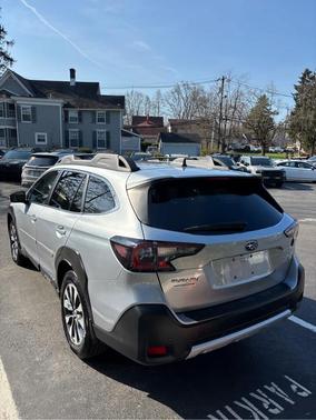 Ice Silver Metallic 2023 Subaru Outback Limited XT