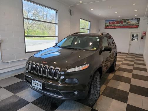 Recon Green Clearcoat 2016 Jeep Cherokee Latitude