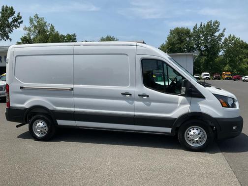 2025 Ford Transit-250 148 WB Medium Roof Cargo