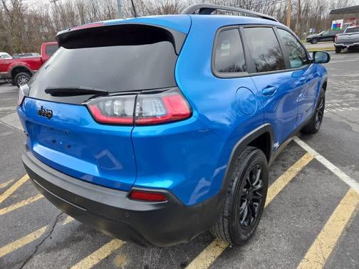 2023 Jeep Cherokee Altitude Lux