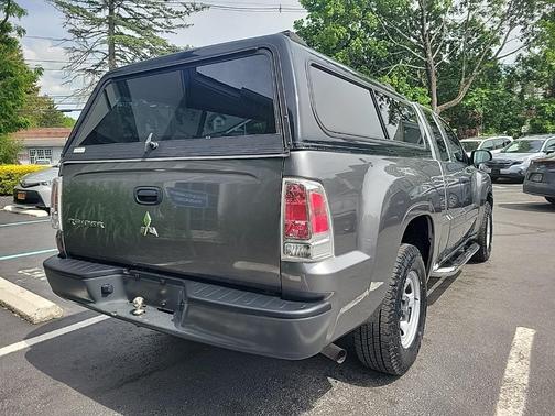 2009 Mitsubishi Raider LS Extended Cab