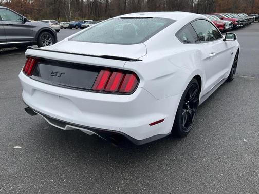 2017 Ford Mustang GT Premium