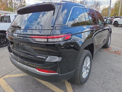 2025 Jeep Grand Cherokee Laredo X