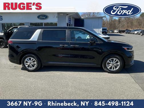 2022 Kia Carnival LXS