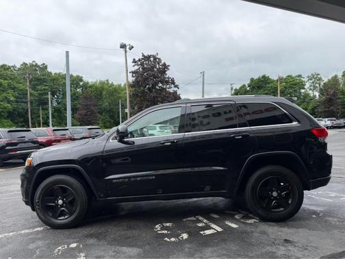 Diamond Black 2018 Jeep Grand Cherokee Laredo E